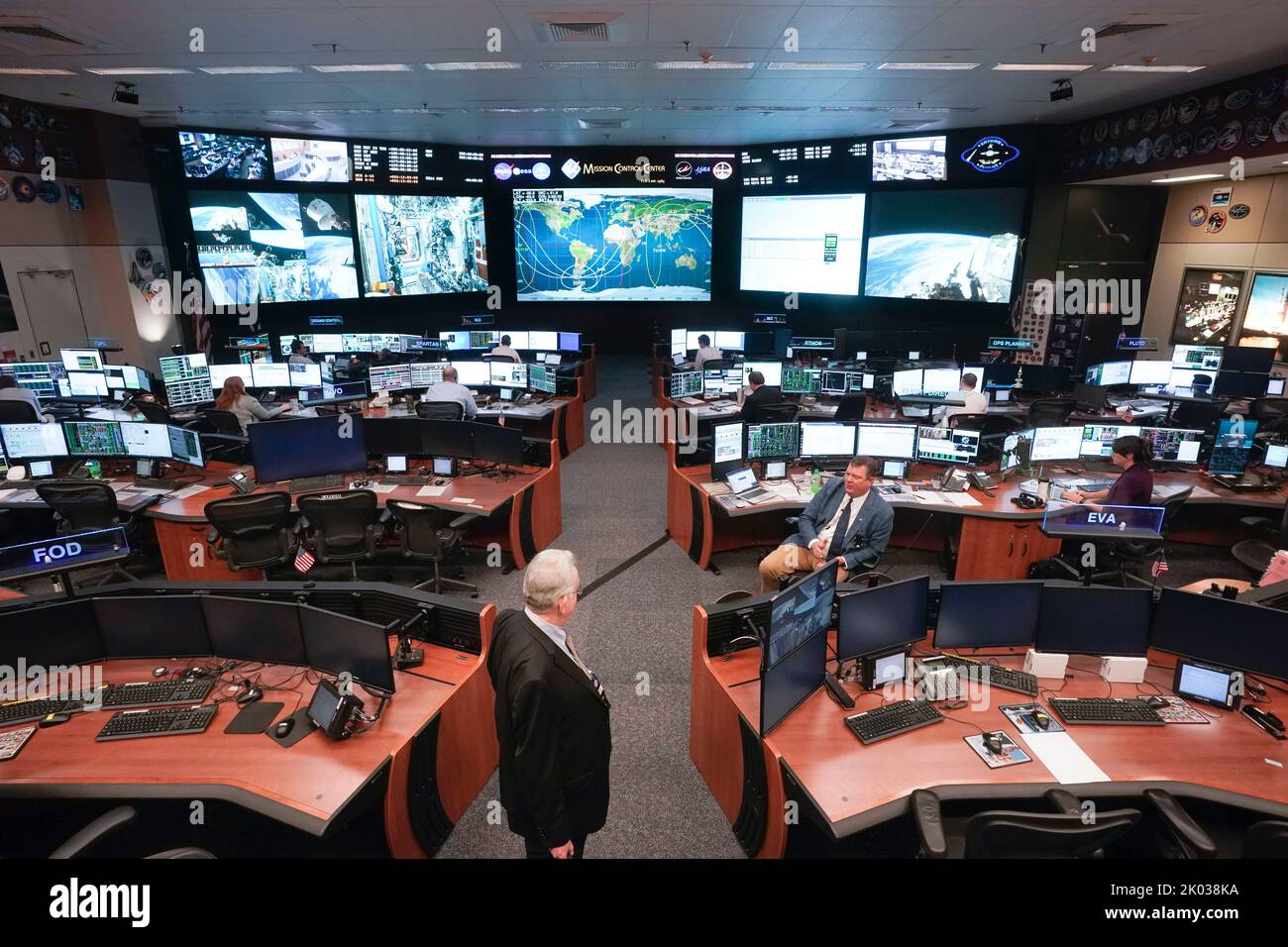 Houston Texas USA, September 9 2022: Missionsspezialisten arbeiten im Mission Control Center der Internationalen Raumstation ISS. Kredit: Bob Daemmrich/Alamy Live Nachrichten Stockfoto