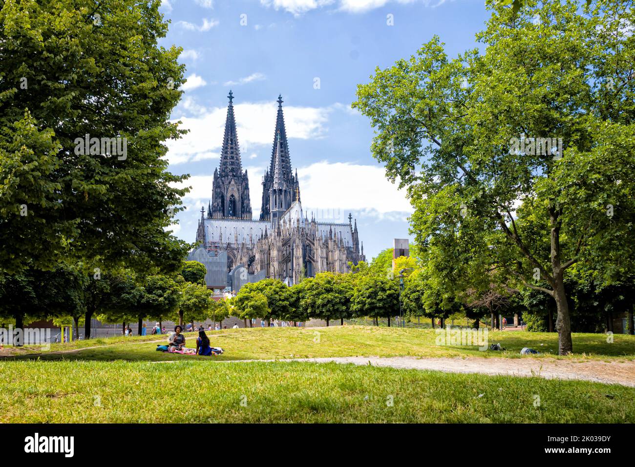 Köln, Blick vom Rheinufer auf den Dom Stockfoto