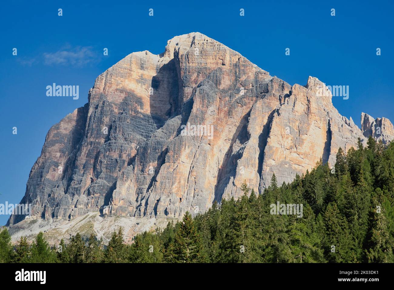 Italien, Venetien, Provinz Belluno, Cortina d' Ampezzo. Tofana di Rozes, Dolomiten Stockfoto