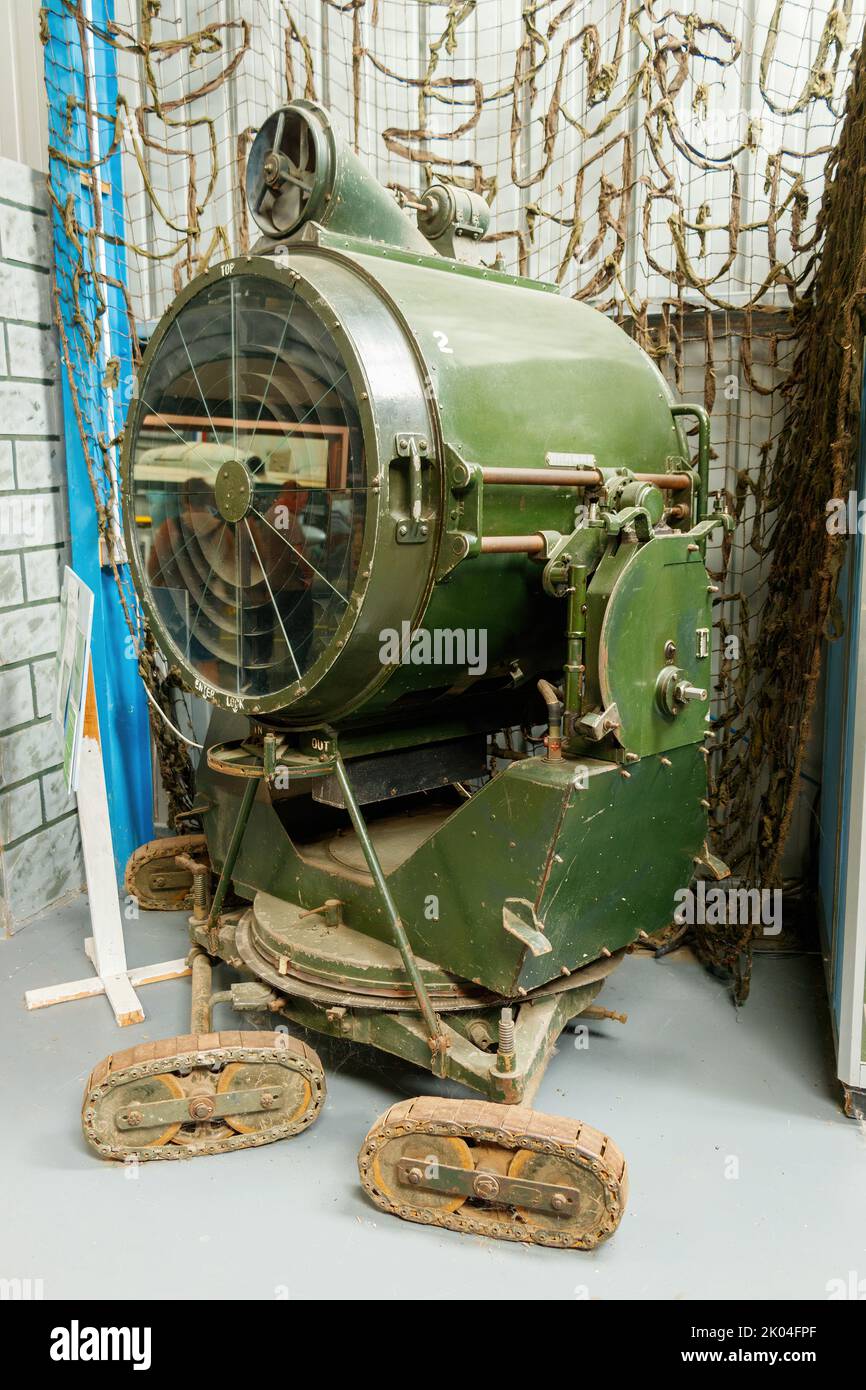 Vintage Green World war 2 Suchscheinwerfer im North East Land Sea & Air Museum Stockfoto