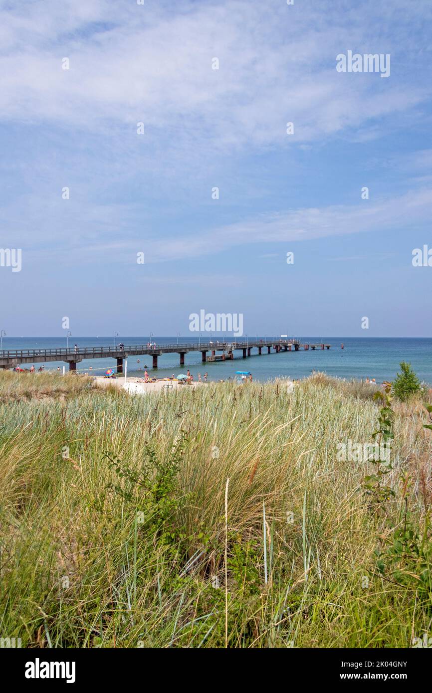 Strand, Seebrücke, Göhren, Insel Rügen, Mecklenburg-Vorpommern, Deutschland Stockfoto
