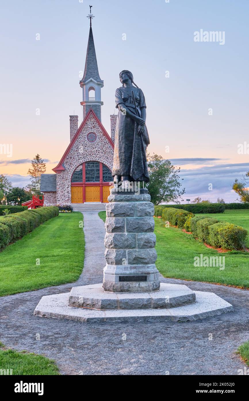 Evangeline ist eine fiktive Figur, die im Henry Wadsworth Longfellow-Gedicht Evangeline: A Tale of Acadie dargestellt wird. Diese Statue befindet sich in Gran Stockfoto