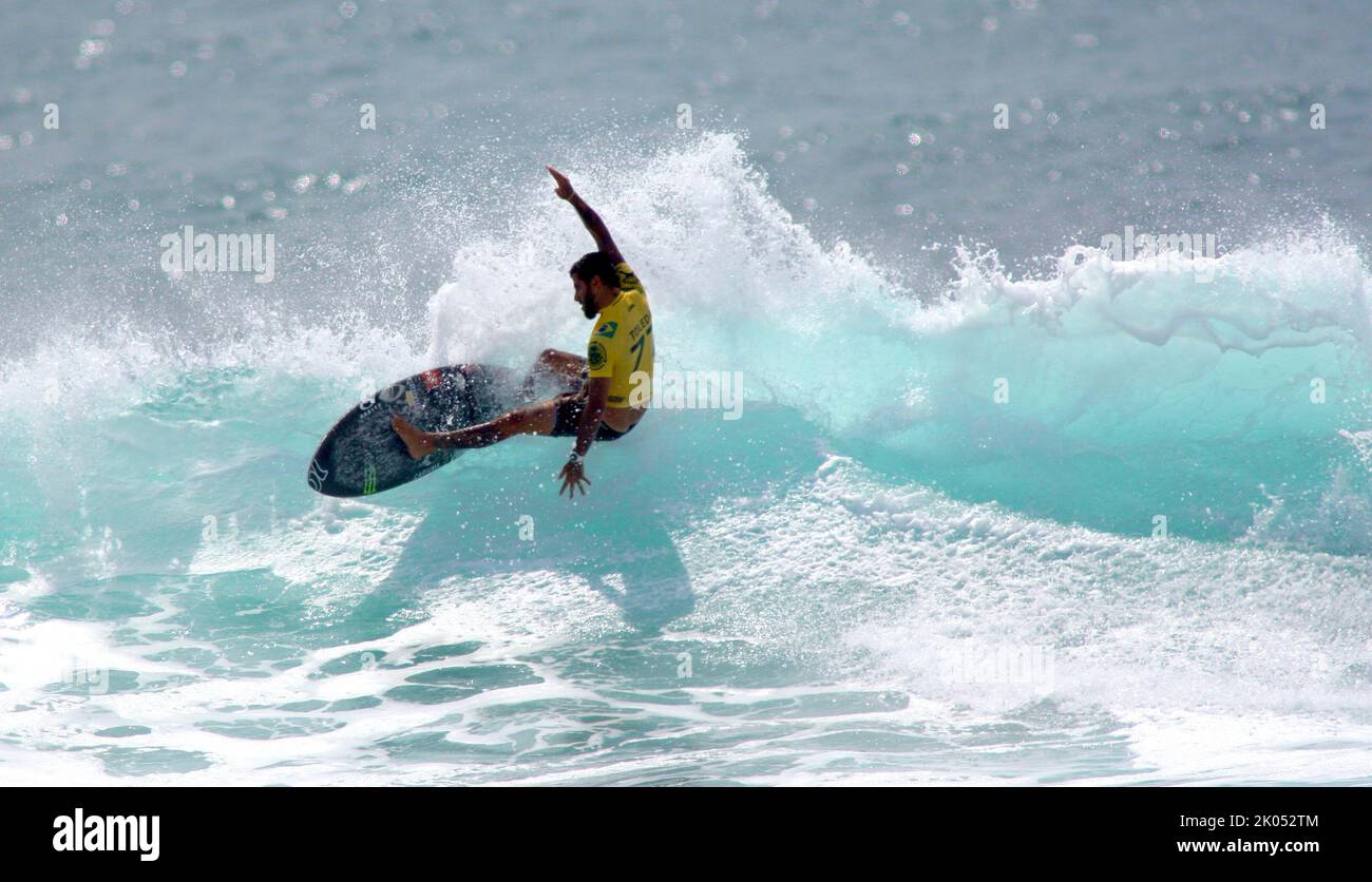 San Clemente, Kalifornien, USA. 8. September 2022. DER BRASILIANER PHILIP TOLEDO ist beim Rip Curl WSL Finale in Lower Trestles, San Clemente, im Einsatz. (Bild: © Jon Gaede/ZUMA Press Wire) Bild: ZUMA Press, Inc./Alamy Live News Stockfoto