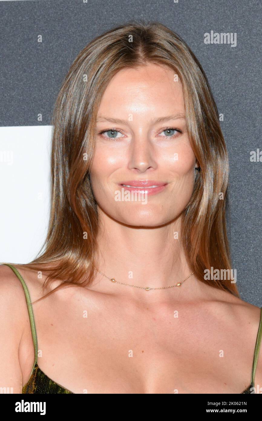 New York, USA. 09. September 2022. Charlotte Cordes bei der Bloomingdale's 150 x Harper's Bazaar ICONSparty am 9. September 2022 in New York, NY. Start der NYFW, einer Feier zum weltweiten Portfolio VON HARPER's Bazaar ICONS und zum 150.-jährigen Jubiläum von Bloomingdale. (Foto von Efren Landaos/Sipa USA) Quelle: SIPA USA/Alamy Live News Stockfoto