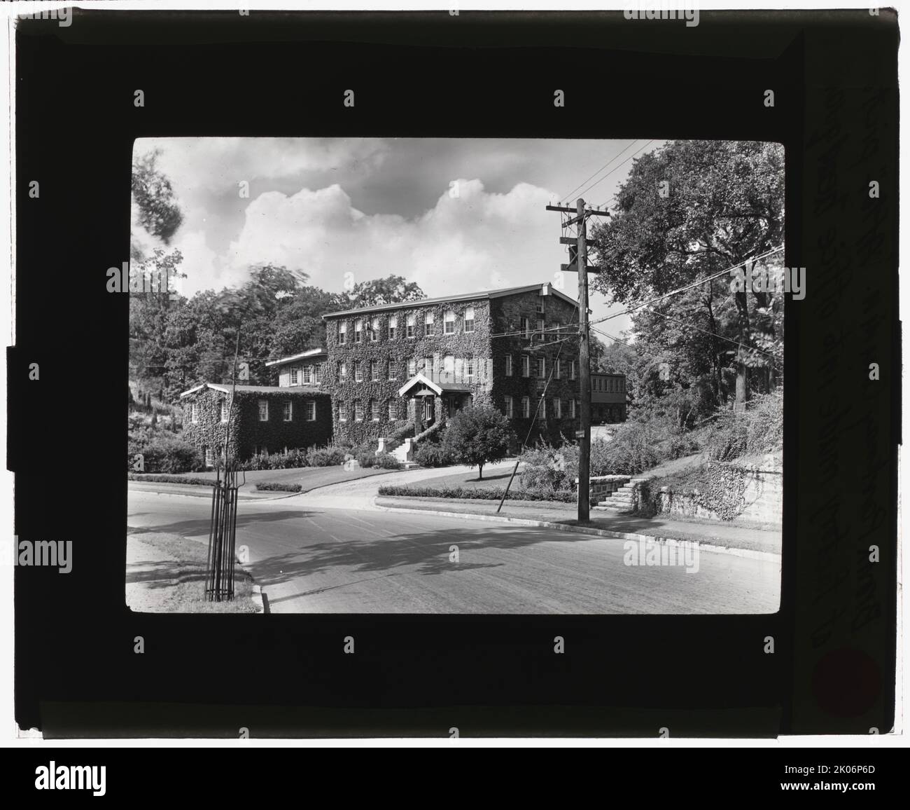 Fabrik nach Renovierung, Bronx, New York, c1920. Der Hauptsitz der Bronx Parkway-Kommission wurde nach dem Umbau aus einer Fabrik hergestellt. Stockfoto