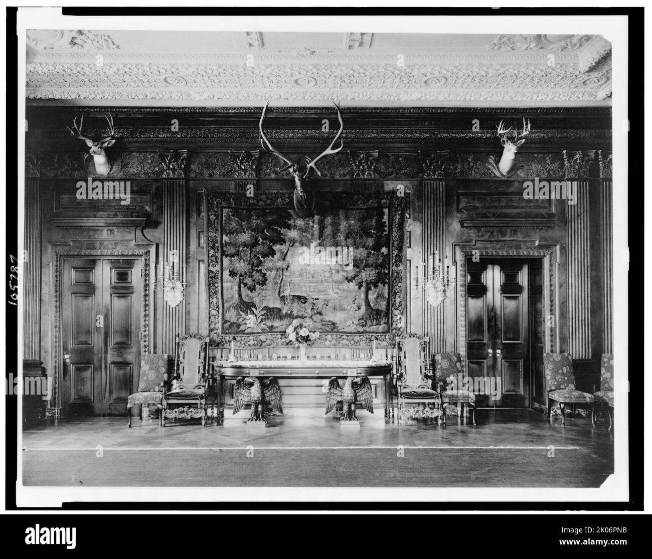 Staatlicher Speisesaal, White House, während der McKinley-Administration(?), zwischen 1890 und 1900. Stockfoto