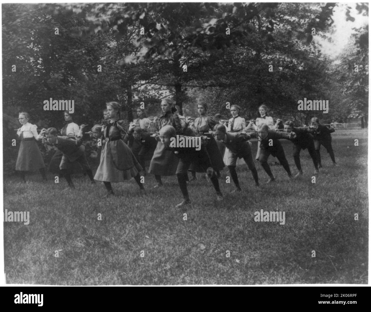 Klassenzimmer Szenen in Washington, D.C. öffentlichen Schulen - Outdoor-Übung mit Stäben - 3. Division, (1899?). Stockfoto