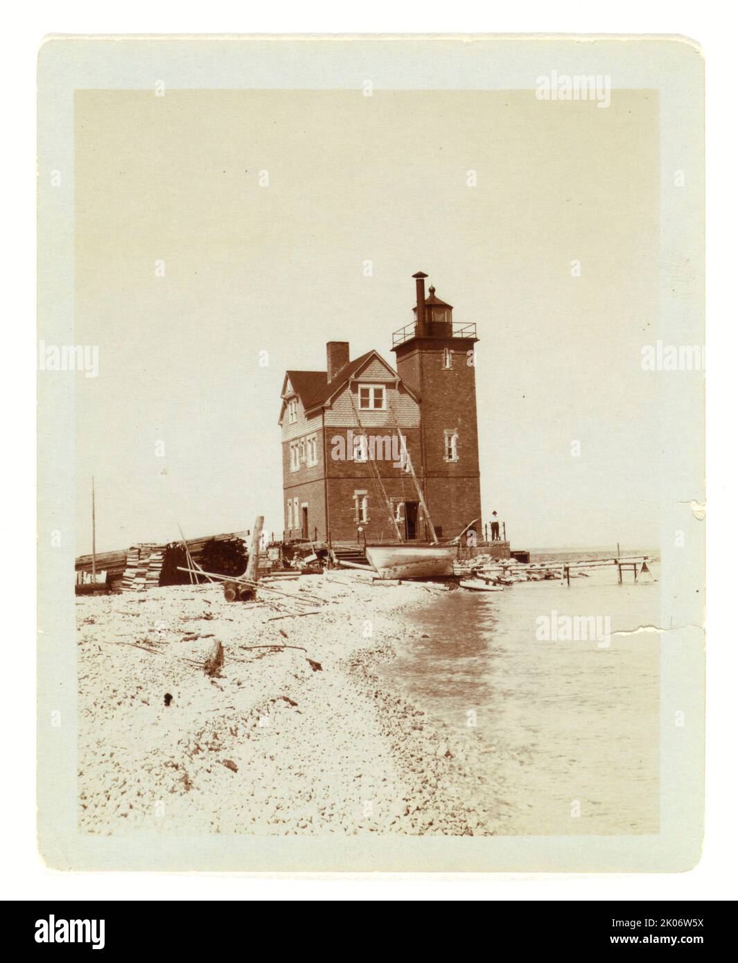 Blick auf den Leuchtturm vom Strand, Duluth, Minn., 1903. Stockfoto
