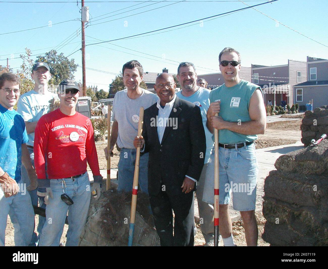 Sekretär Alphonso Jackson in St. Louis, Missouri für Habitat for Humanity Build. Stockfoto