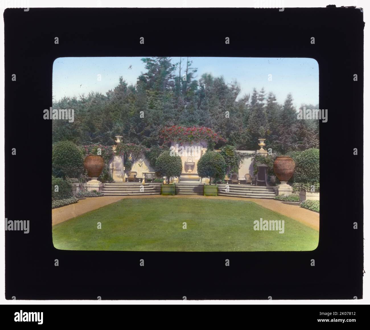 „Weld“, Larz Anderson House, 151 Newton Street, Brookline, Massachusetts, c1914. House Architecture: Little &amp; Browne wechselt zu einem bestehenden Haus, ab 1899. Landschaft - Italienischer Garten Charles Adams Platt, gepflanzt und gebaut, Ende 1899 oder 1900-1901. Stockfoto