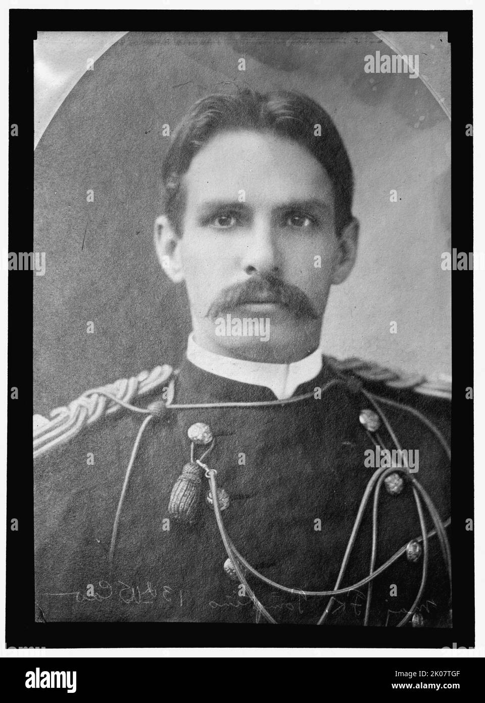 Major F. K. Tomkins, 13. U.S. Cavalry, zwischen 1909 und 1923. FRANK Tomkins, OFFIZIER DER US-Armee, diente während der mexikanischen Strafexpedition mit Auszeichnung und wurde mit dem Distinguished Service Cross ausgezeichnet. Auch im Spanisch-Amerikanischen Krieg in Kuba, im Philippine-Amerikanischen Krieg, im Mexikanischen Grenzkrieg und im Ersten Weltkrieg Stockfoto