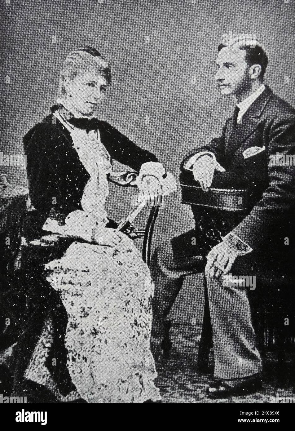 König von Spanien Alfonso XII und seine Frau Maria Christina. Alfonso XII (Alfonso Francisco de Asis Fernando Pio Juan Maria de la Concepcion Gregorio Pelayo; 28. November 1857 - 25. November 1885), auch bekannt als El Pacificador oder der Friedensstifter, war vom 29. Dezember 1874 bis zu seinem Tod im Jahr 1885 König von Spanien. Erzherzogin Maria Christina Henriette Desideria Felicitas Raineria von Österreich (21. Juli 1858 - 6. Februar 1929) war die zweite Gemahlin von Alfonso XII. Von Spanien Stockfoto