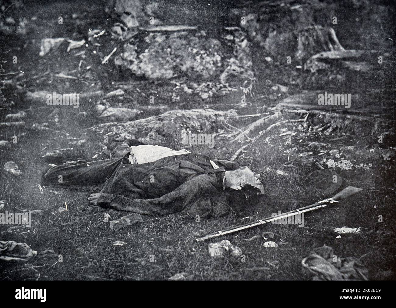 Toter Soldat während des amerikanischen Bürgerkrieges. Der amerikanische Bürgerkrieg (12. April 1861 - 9. Mai 1865) war ein Bürgerkrieg in den Vereinigten Staaten zwischen der Union und den Konföderation-Staaten Stockfoto
