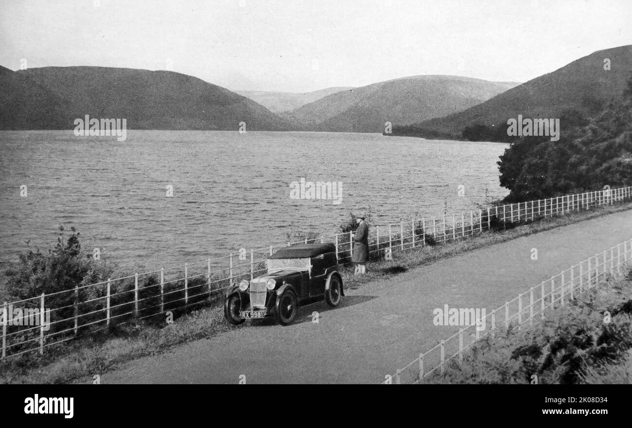Lake Vyrnwy ist ein Stausee in Powys, Wales, der 1880s für die Liverpool Corporation Waterworks zur Versorgung von Liverpool mit Frischwasser gebaut wurde. Es überflutete den Kopf des Vyrnwy-Tals und untertauchte das Dorf Llanwddyn Stockfoto
