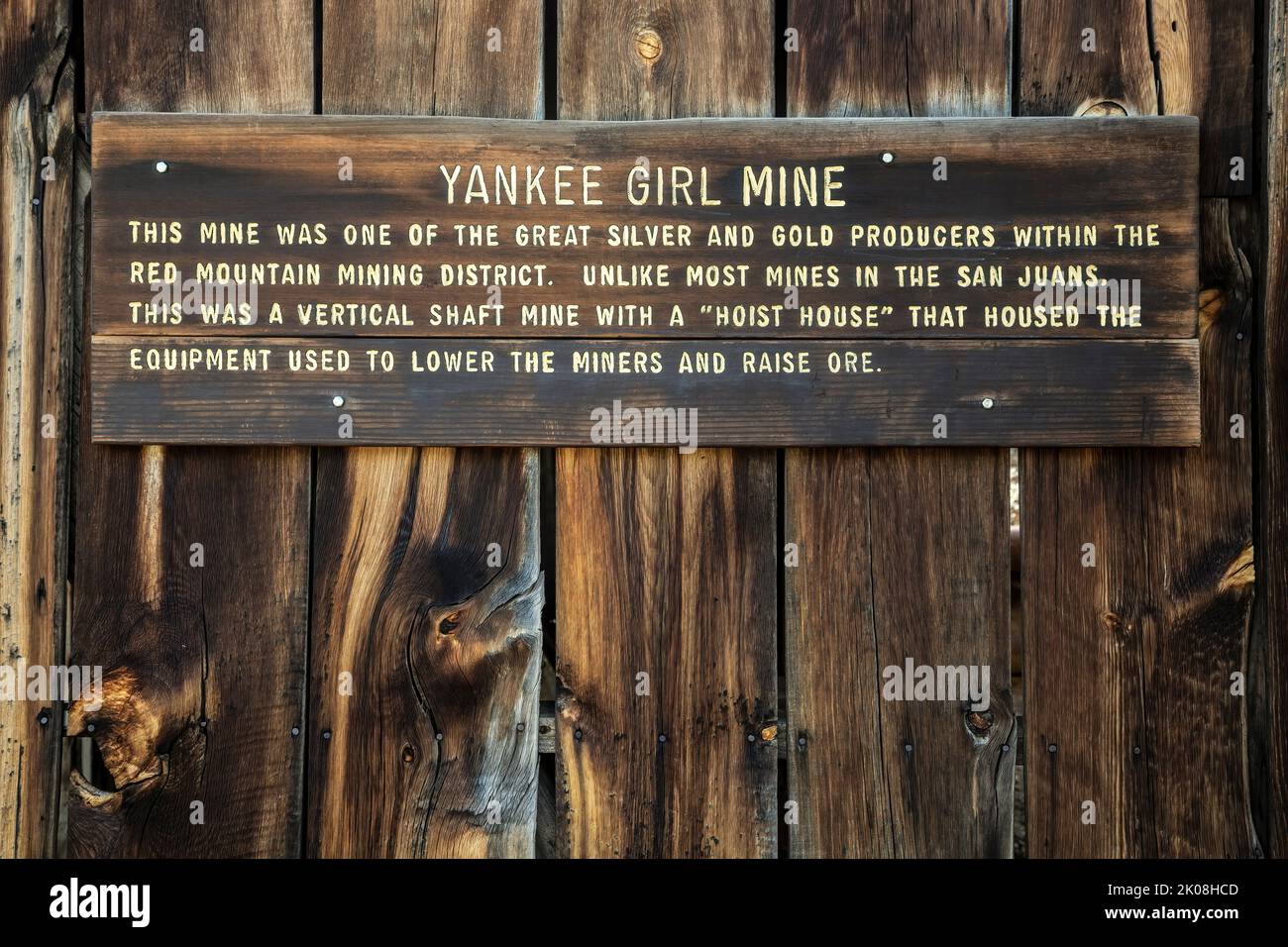 Interpretationsschild, Yankee Girl Mine, in der Nähe von Ouray, Colorado, USA Stockfoto
