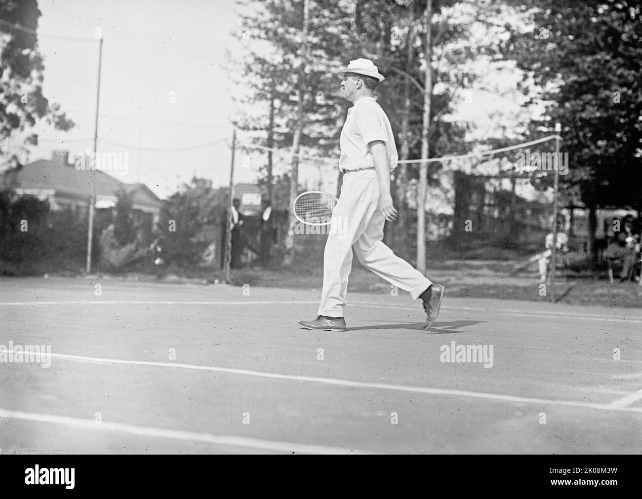 Lee McClung - Schatzmeister der USA beim Tennisspielen, 1911. [Thomas Lee 'Bum' McClung, College-Football-Spieler und Trainer, 22. Schatzmeister der Vereinigten Staaten]. Stockfoto