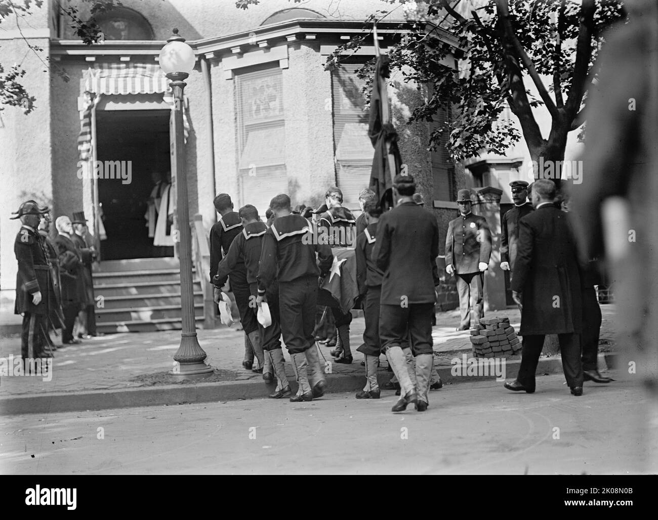 Schley, Winfield Scott, Konteradmiral, U.S.N. Beerdigung, St. John's Church - Pallainers: Admiral W.P. Poter; General N.A. Miles; Admiral Remey; Admiral Brownson; Admiral G.H. Wadleigh, 1911. Stockfoto