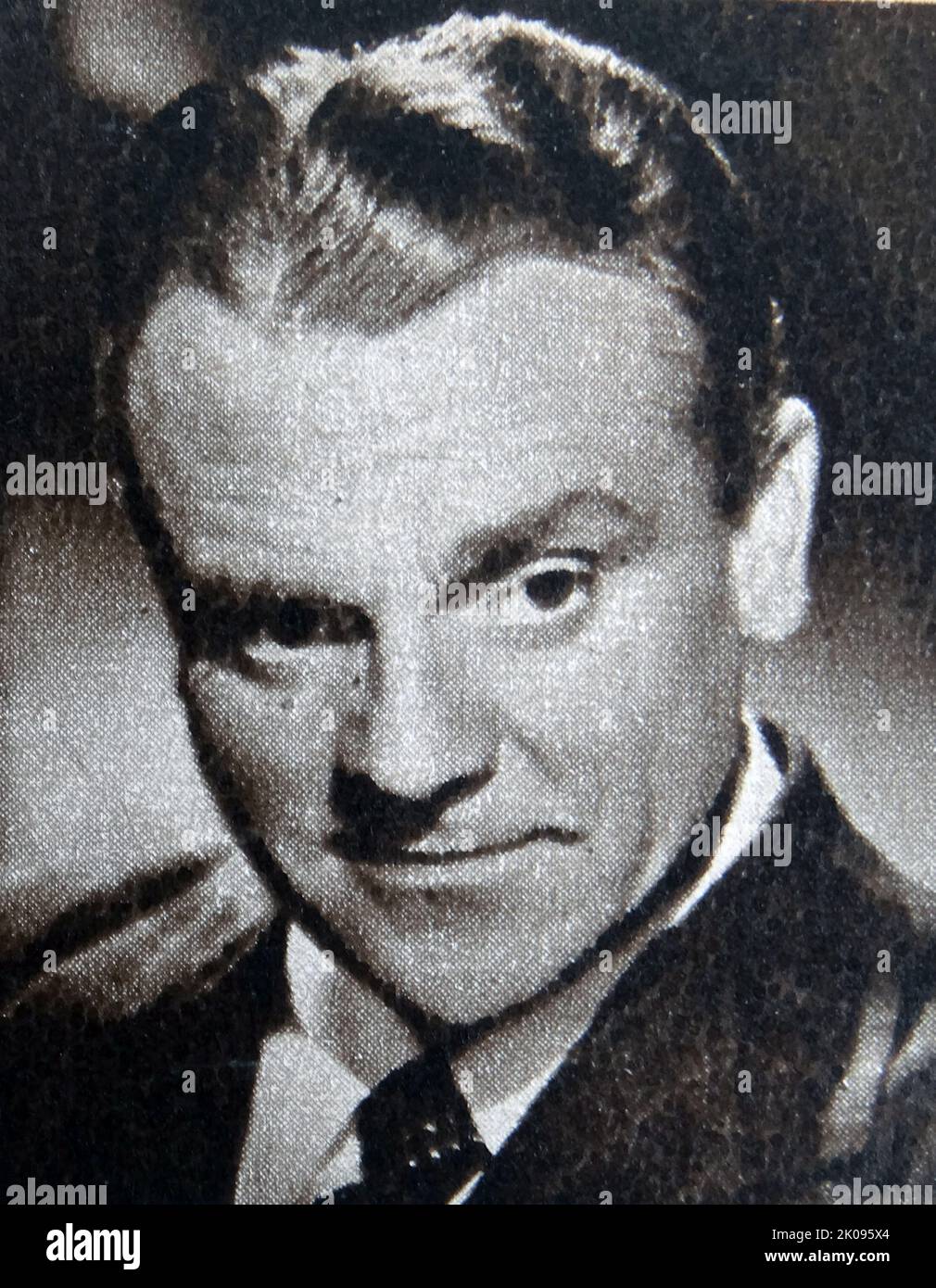 James Cagney. James Francis Cagney Jr. (17. Juli 1899 - 30. März 1986)[2] war ein amerikanischer Schauspieler und Tänzer. Auf der Bühne und im Film war Cagney für seine durchweg energiegeladenen Auftritte, seinen unverwechselbaren Stimmstil und sein deadpan-komisches Timing bekannt. Stockfoto