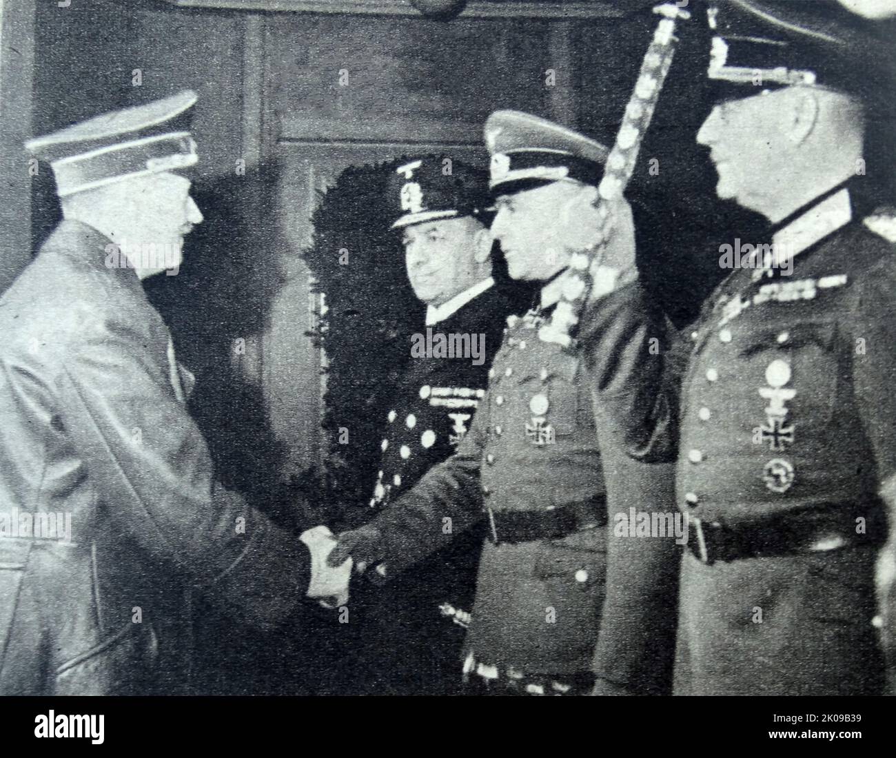 Adolf Hitler begrüßt seine Kriegsherren im Berliner Sportpalast. Stockfoto