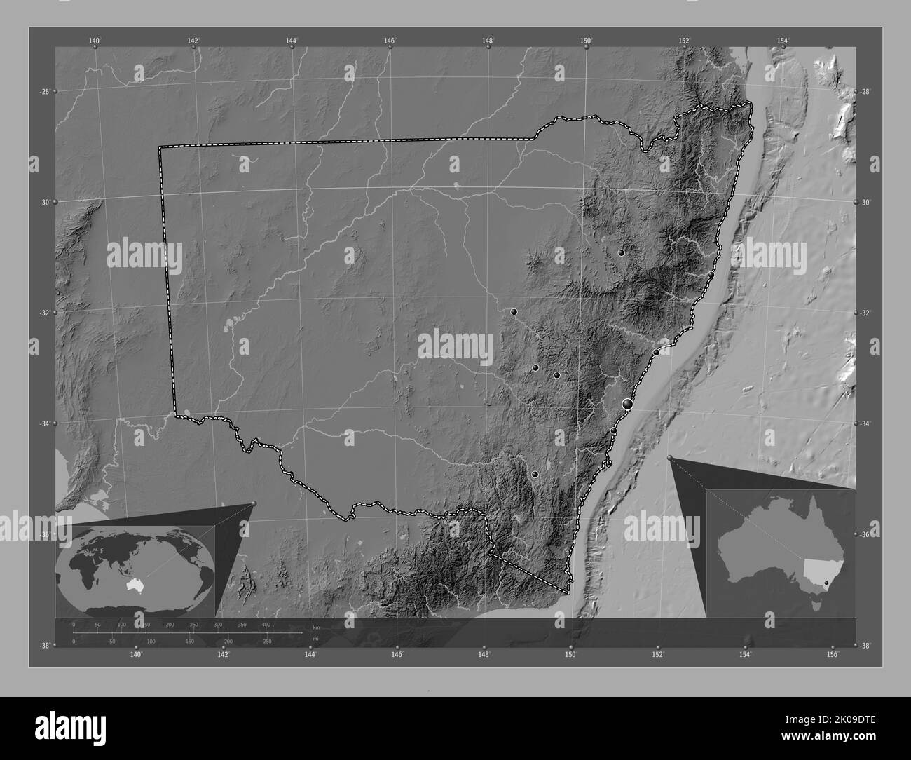 New South Wales, Bundesstaat Australien. Bilevel-Höhenkarte mit Seen und Flüssen. Standorte der wichtigsten Städte der Region. Ecke Zusatzposition m Stockfoto