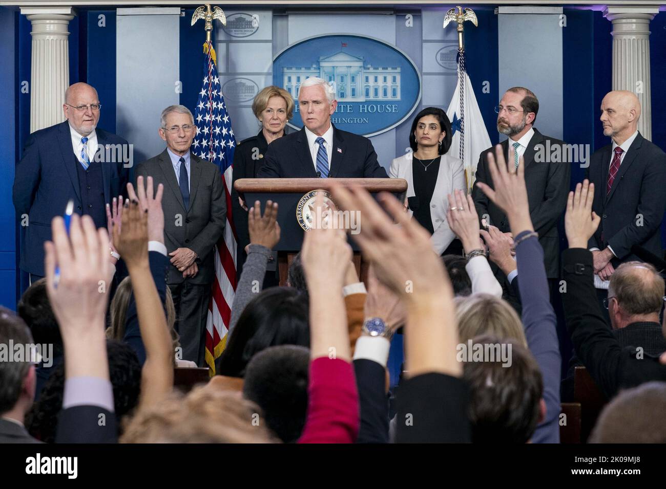 Mike Pence (geboren am 7. Juni 1959) ist ein amerikanischer Politiker; von 2017 bis 2021 Vizepräsident der Vereinigten Staaten. Ein Mitglied der Republikanischen Partei, war er der Gouverneur von Indiana 50. von 2013 bis 2017. Pence war von 2001 bis 2013 auch Mitglied des US-Repräsentantenhauses und vertrat von 2001 bis 2003 den Distrikt 2. von Indiana und von 2003 bis 2013 den Distrikt 6. von Indiana. Stockfoto