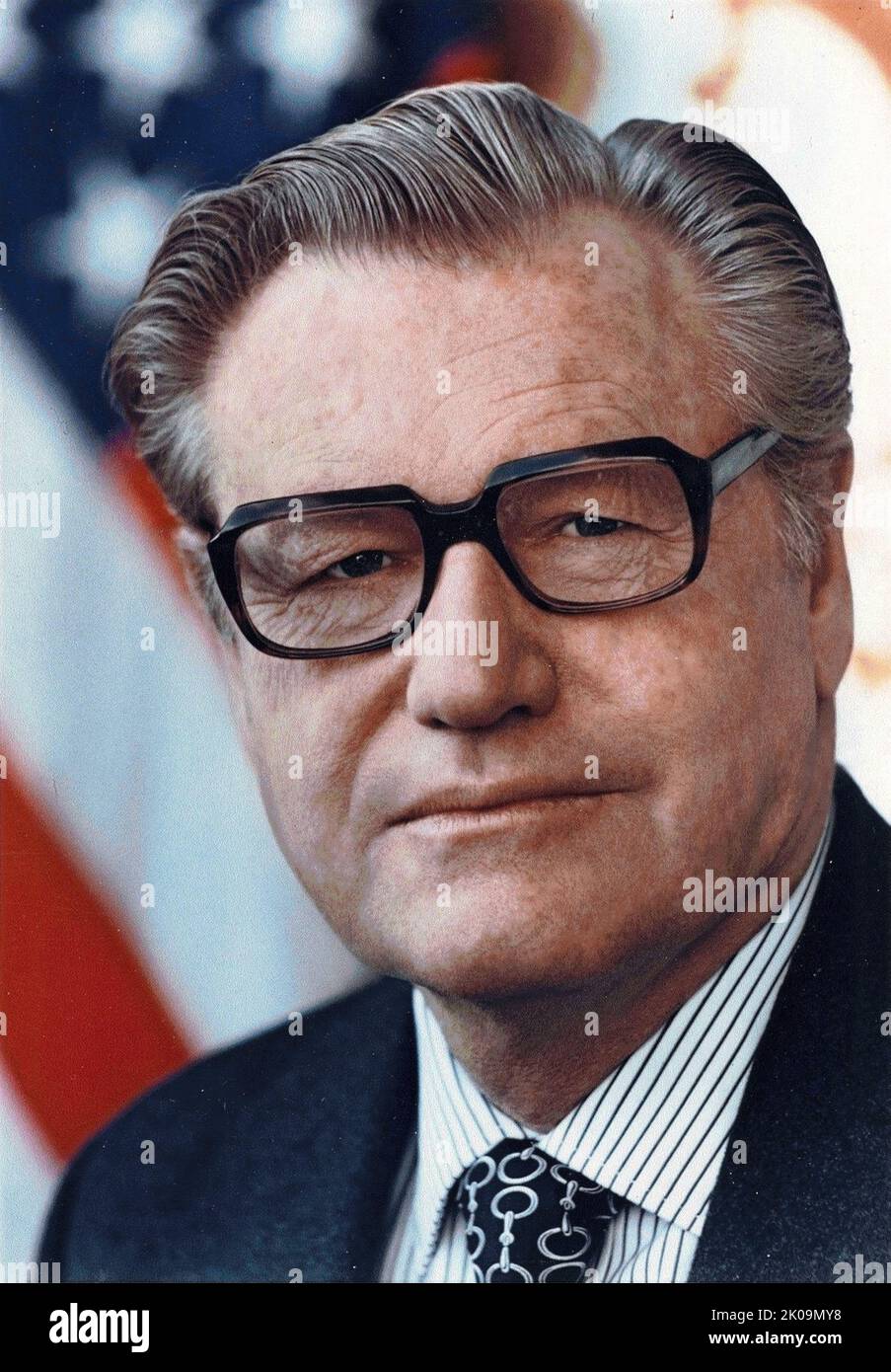 Nelson Aldrich Rockefeller (1908 - 1979) amerikanischer Geschäftsmann und Politiker, der von Dezember 1974 bis Januar 1977 als Vizepräsident der Vereinigten Staaten von 41. und von 1959 bis 1973 als Gouverneur von New York von 49. fungierte. Von 1953 bis 1954 war er stellvertretender Staatssekretär für die Angelegenheiten der amerikanischen Republik bei den Präsidenten Franklin D. Roosevelt und Harry S. Truman (1944-1945) sowie unter Dwight D. Eisenhower als Staatssekretär für Gesundheit, Bildung und Wohlfahrt tätig. Er war ein Enkel des Milliardärs John D. Rockefeller und ein Mitglied der wohlhabenden Rockefeller-Familie Stockfoto