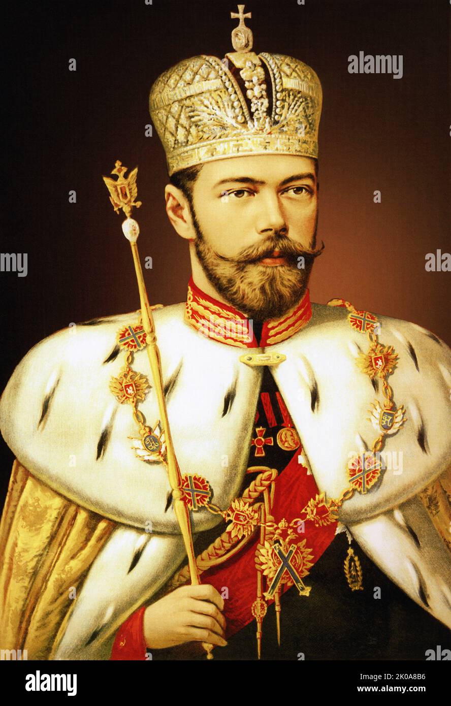Porträt von Nikolaus II. Von Russland in seiner Krönungsrobe mit Kaiserkrone und Zepter, gemalt von Aleksandr Makovsky (1869-1924). 1896. Öl auf Leinwand Stockfoto