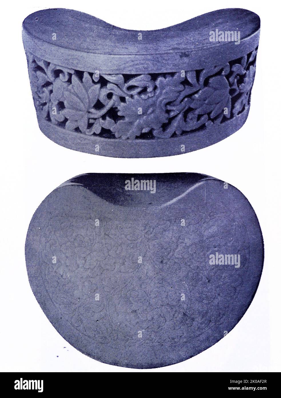 Kissen. Seladonglasur; retikulierte, modellierte und eingeschnittene Dekoration, Koryo (Goreyo) (Goreyo) Dynastie, 11.-12. Jahrhundert Stockfoto