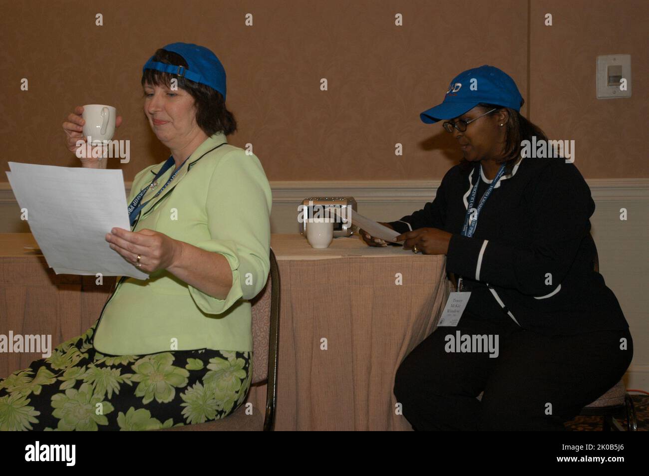 Leadership Development Training Session - Leadership Development Program Training Session für Mitarbeiter aus der Community Planning and Development und dem öffentlichen und indischen Wohnungsbau. Leadership Development Training Session Thema, Leadership Development Program Training Session für Mitarbeiter aus der Gemeindeplanung und -Entwicklung sowie dem öffentlichen und indischen Wohnungsbau. Stockfoto