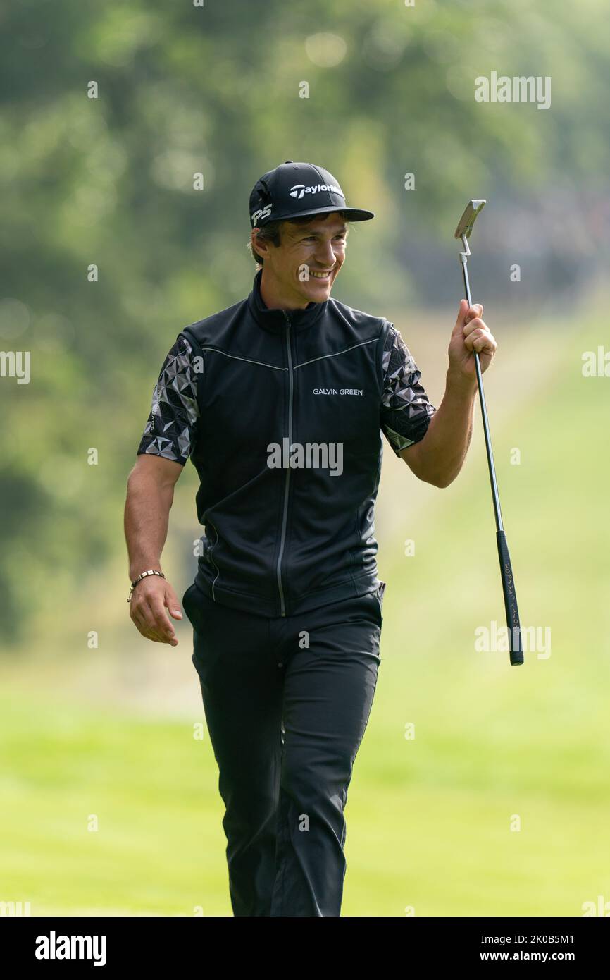 Thorbjorn Olesen (DEN) 1. Green während der BMW PGA Championship 2022 im Wentworth Club, Virginia Water, Großbritannien. 10. September 2022. (Foto von Richard Washbrooke/News Images) in Virginia Water, Großbritannien am 9/10/2022. (Foto von Richard Washbrooke/News Images/Sipa USA) Quelle: SIPA USA/Alamy Live News Stockfoto