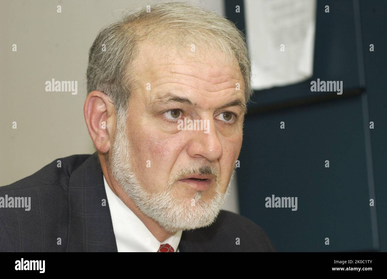 Multimedia Services-Mitarbeiter in Aktion. Multimedia Services Staff in Action Subject, HUD Multimedia Services Staff in Action, mit verschiedenen Technologien. Stockfoto