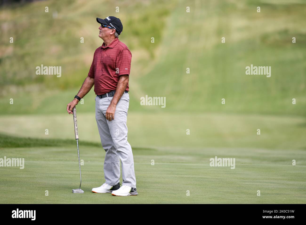 Jennings, Missouri, USA . 10. September 2022: Golfer David McKenzie reagiert während der zweiten Runde des Ascension Charity Classic, der im Norwood Hills Country Club in Jennings, MO, stattfand, darauf, dass gerade ein Adlerputt auf dem Grün der 2. fehlt Richard Ulreich/CSM Credit: CAL Sport Media/Alamy Live News Stockfoto