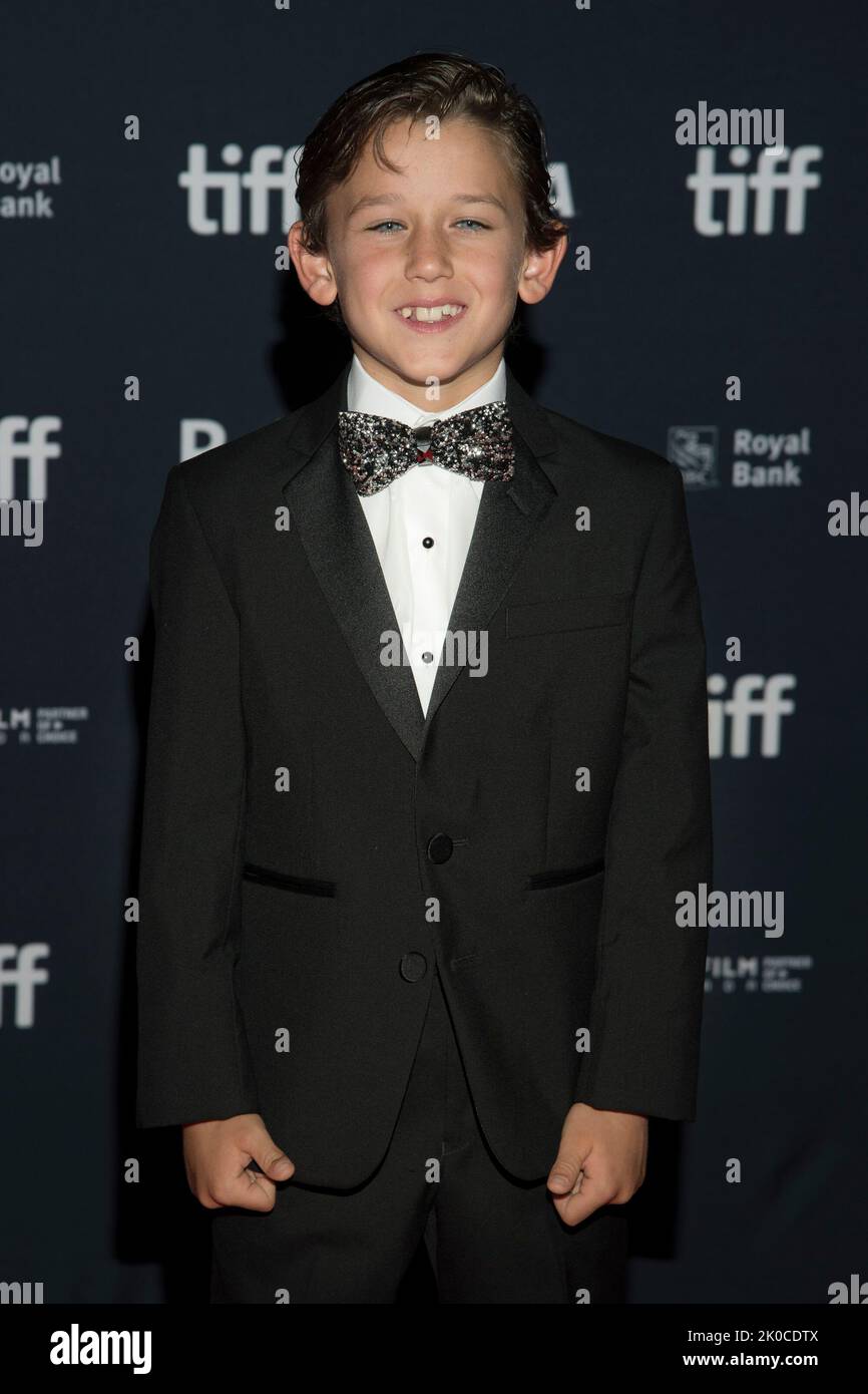 Toronto, Kanada. 10. September 2022. Mateo Zoryon Francis-DeFord nimmt an der Premiere von „The Fabelmans“ während des Toronto International Film Festival 2022 im Princess of Wales Theatre Teil. (Foto von Angel Marchini/SOPA Images/Sipa USA) Quelle: SIPA USA/Alamy Live News Stockfoto