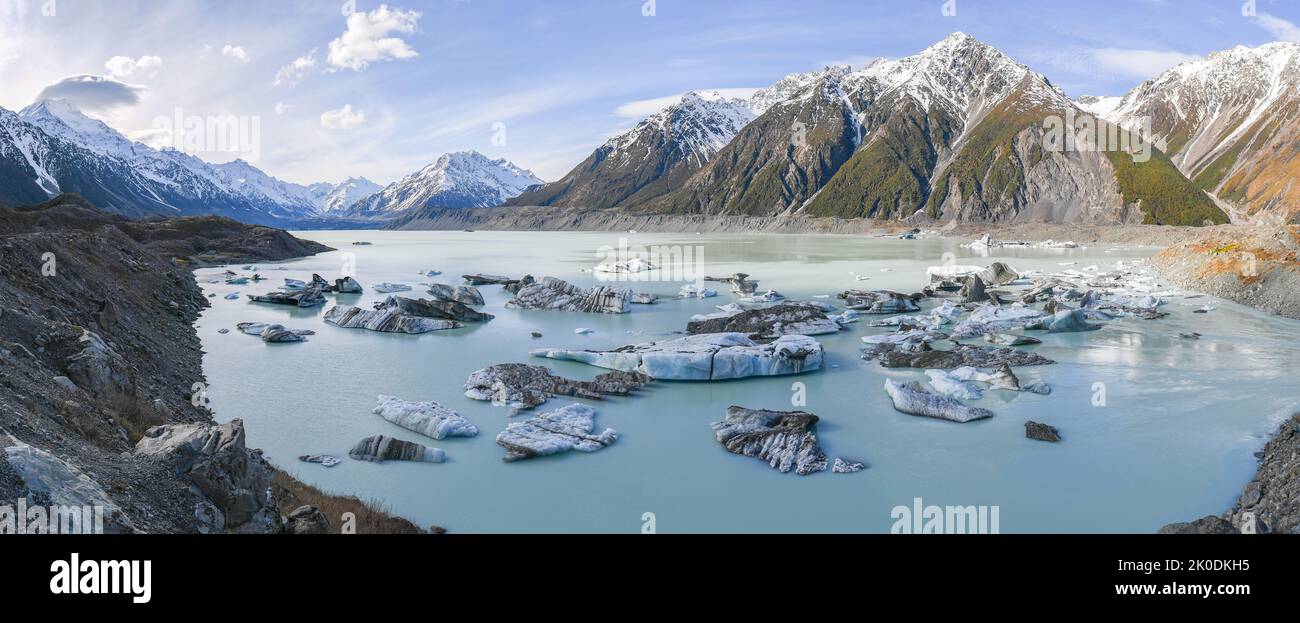 Tasman Glacier Terminal Lake in Aoraki / Mount Cook National Park, Neuseeland. Der Tasman ist Neuseelands größter Gletscher und schmilzt Stockfoto