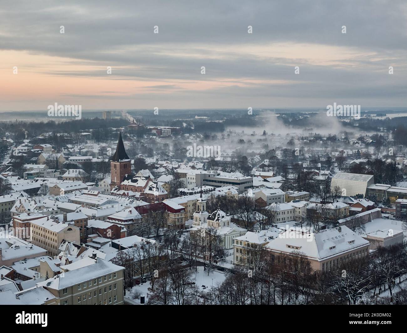 Eine Luftaufnahme der Stadt Tartu, Estland, an einem Wintertag. Stockfoto