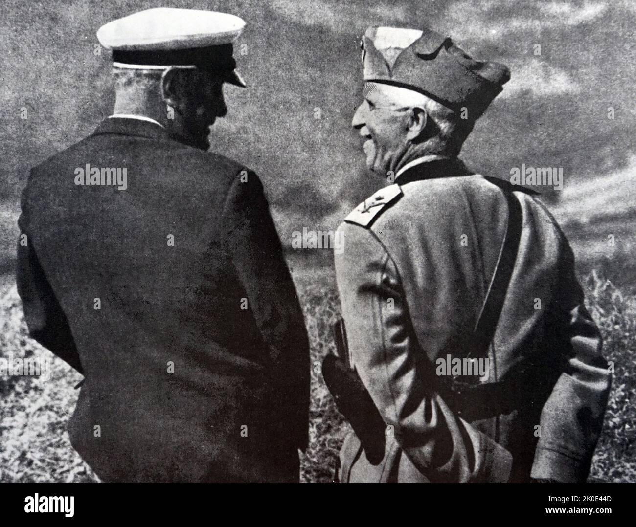 Italienischer faschistischer Führer, Premierminister Benito Mussolini mit König Victor Emanuel II von Italien 1938 Stockfoto