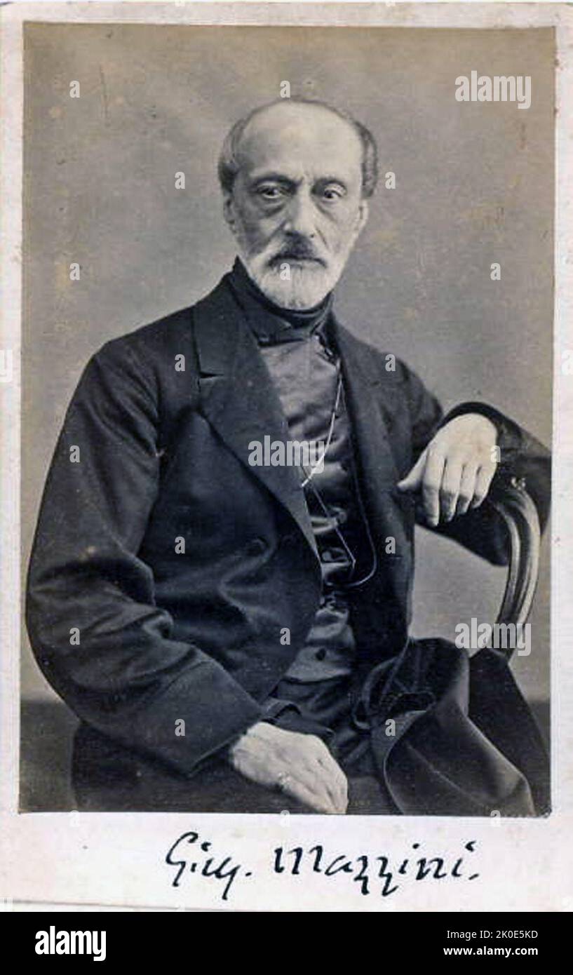 Giuseppe Mazzini (1805 - 1872) italienischer Politiker, Journalist und Aktivist für die Vereinigung Italiens und Speerspitze der italienischen revolutionären Bewegung. Seine Bemühungen trugen dazu bei, das unabhängige und vereinte Italien anstelle der verschiedenen separaten Staaten zu schaffen. Stockfoto