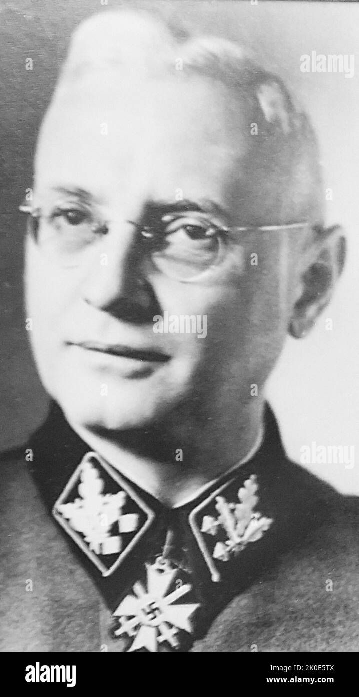 Hans Juttner (2. März 1894 - 24. Mai 1965) war ein hochrangiger deutscher Funktionär der SS von Nazi-Deutschland, der als Leiter des SS-Führungshauptamtes fungierte. Stockfoto