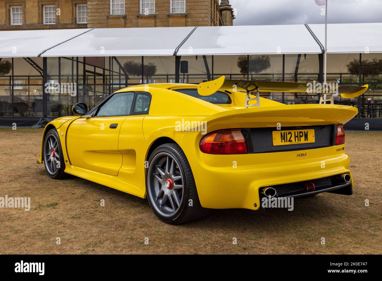 2002 Noble M12, ausgestellt auf der Salon Privé Concours d’Elégance Motorshow im Schloss Blenheim Stockfoto