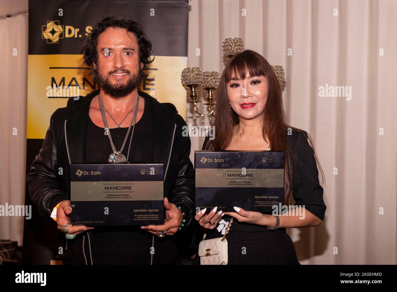 Hollywood, USA. 10. September 2022. Tyler Gallant, Dr. Sam Nguyen nimmt an EMMY Awards Celebrity Gifting Suite von Steve Mitchell MTG im Woman's Club of Hollywood, Hollywood, CA am 10. September 2022 Teil.Quelle: Eugene Powers/Alamy Live News Stockfoto