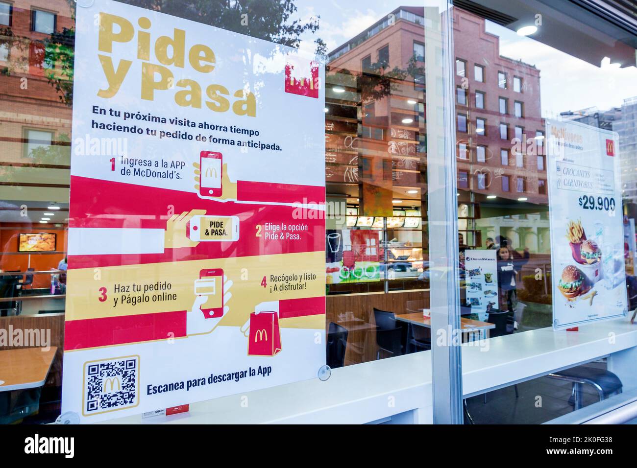 Bogota Kolumbien, Avenida El Dorado Calle 26, Restaurant Restaurants Essen Essen Essen Essen gehen zwanglos Cafe Cafés Bistro Bistros, McDonald's American Multinat Stockfoto
