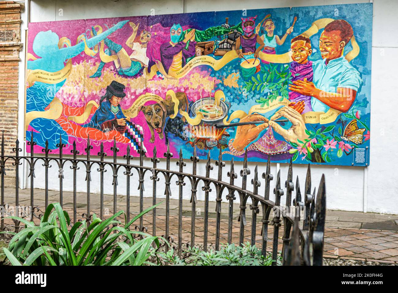 Bogota Kolumbien,La Candelaria Centro Historico zentrale historische Altstadt Zentrum,Plazuela plazoleta Rufino Jose Cuervo kleiner plaza Garten Wandbild Stockfoto