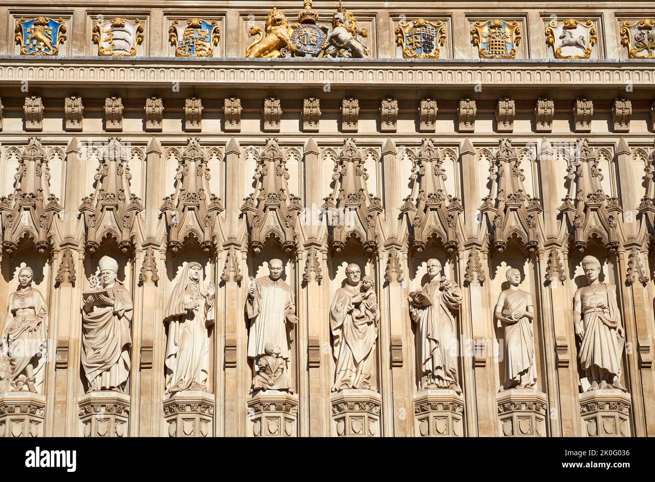 Nahaufnahme der Westminster Abbey Fassade in London Stockfoto