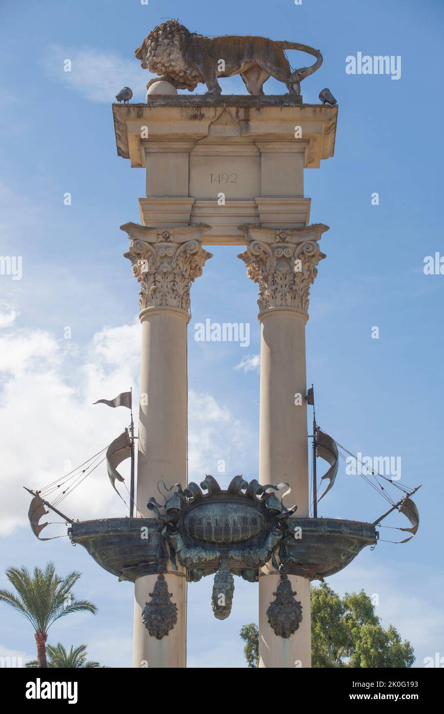 Kolumbus-Denkmal, Sevilla, Spanien. Auf dem Paseo de Catalina de Ribera Stockfoto