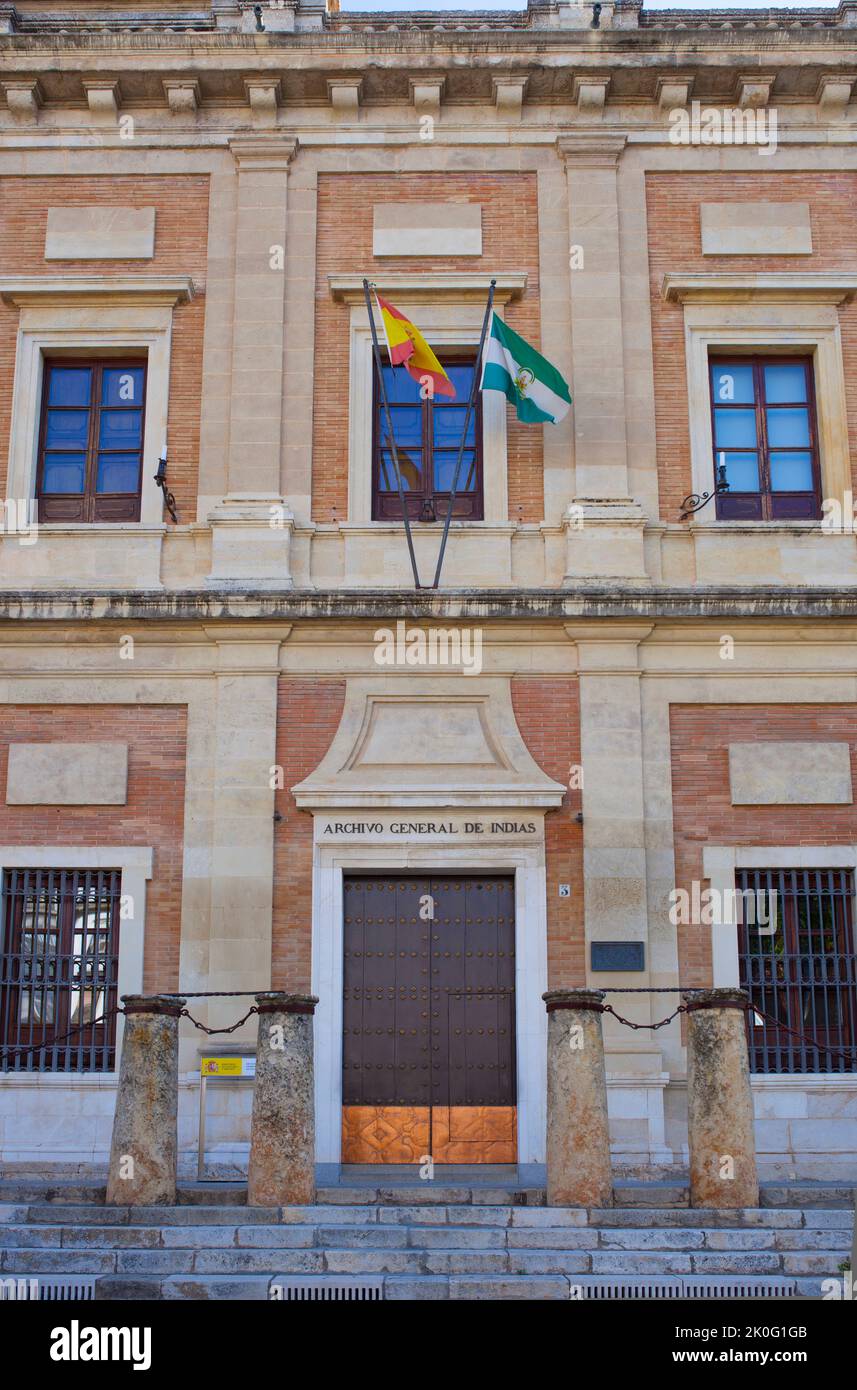 General Archive of Indies Building Haupteingang, Sevilla, Spanien. Repository von wertvollen Archivdokumenten des spanischen Reiches in den Amerikas und Stockfoto