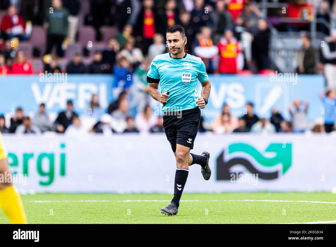 Farum, Dänemark. 11. September 2022. Schiedsrichter Sandi Putros, gesehen während des Superliga-Spiels 3F zwischen dem FC Nordsjaelland und dem FC Midtjylland rechts vom Dream Park in Farum. (Foto: Gonzales Photo/Alamy Live News Stockfoto