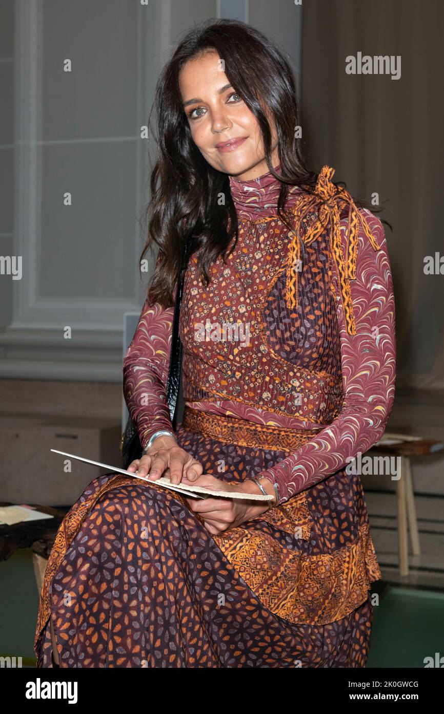 New York, USA. 11. September 2022. Katie Holmes bei Ulla Johnson während der New York Fashion Week am 2022. September - New York, USA. 11/09/2022 Credit: dpa/Alamy Live News Stockfoto