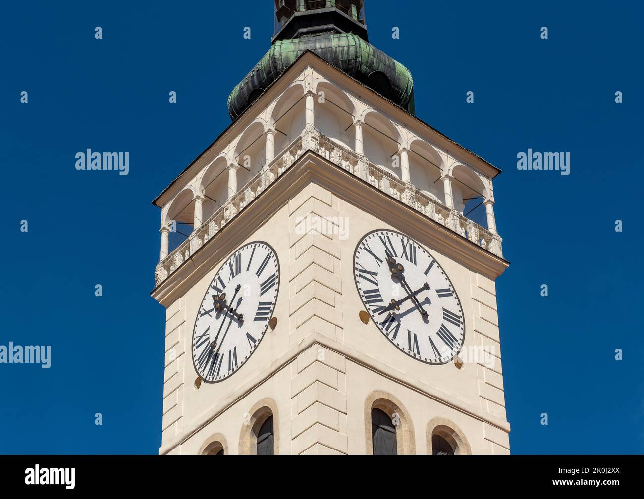 Uhrturm der Kirche des heiligen Wenzels, Mikulov, Tschechische Republik Stockfoto