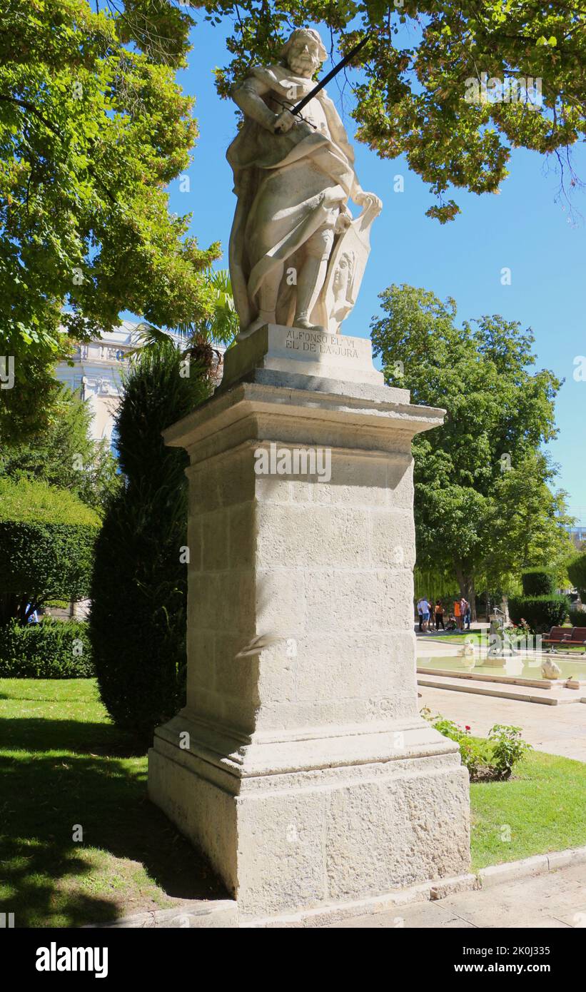 Steinstatue von König Alfonso VI de León el de la jura Paseo del Espolón Burgos Kastilien und Leon Spanien Stockfoto