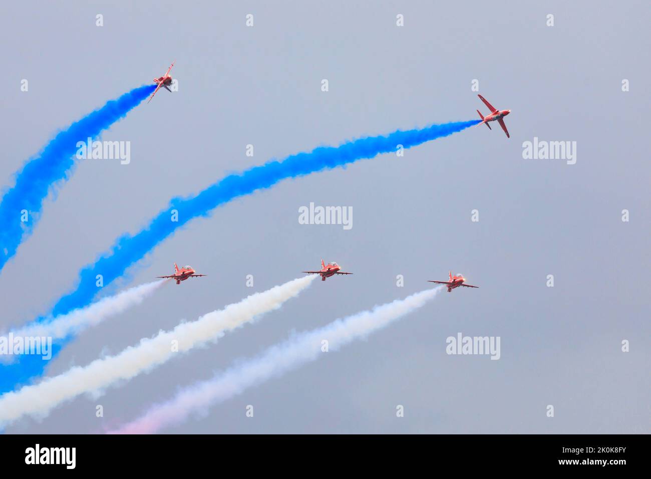 Das Kunstflugteam der Royal Air Force, die Red Arrows, treten am Raf Syerston Familientag auf. Stockfoto